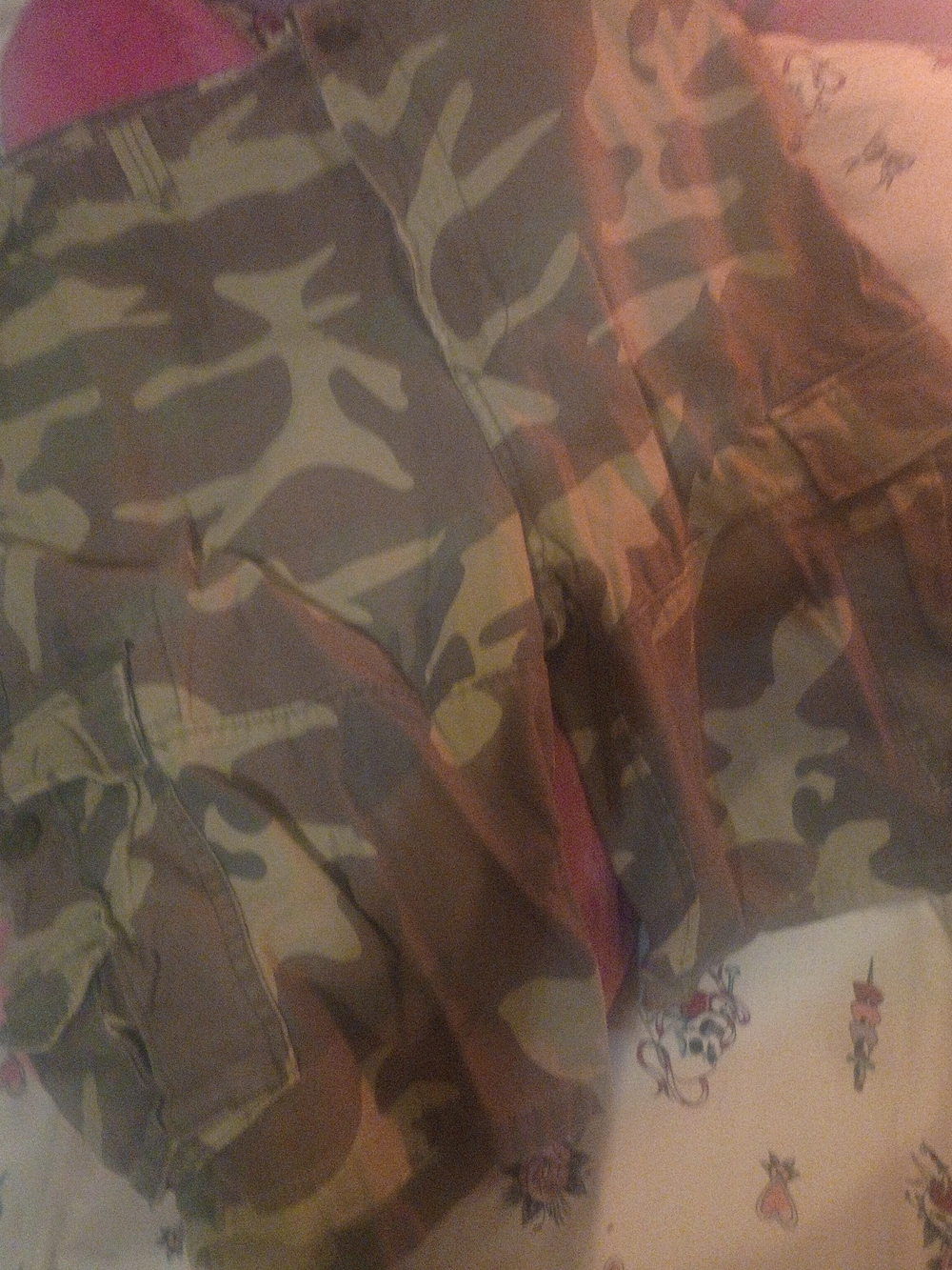 Abercrombie & Fitch Men’s Camo Waist Cargo Shorts in Khaki Green